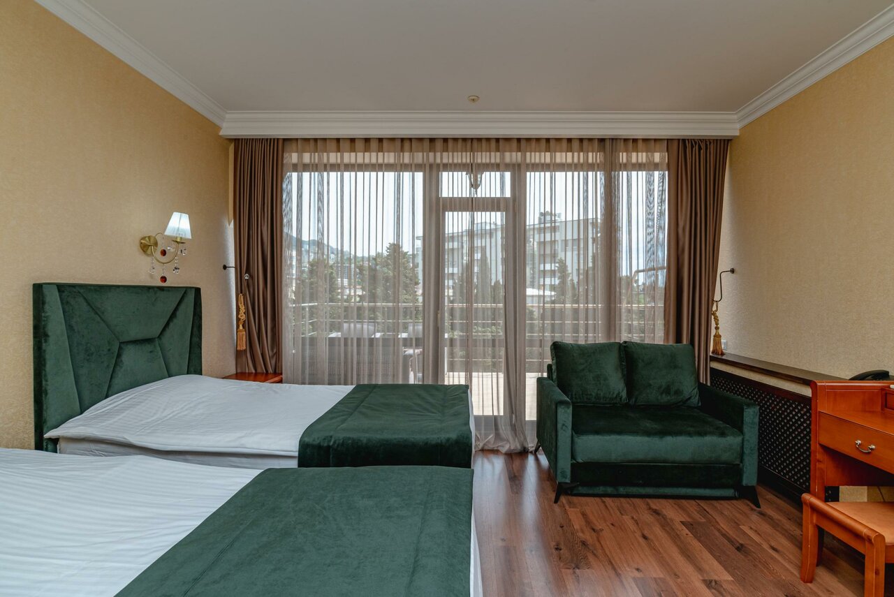 Гостиница Бульвар Ялта-220