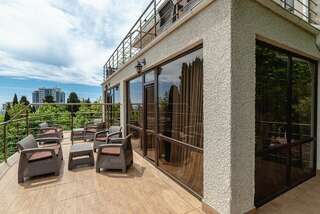 Гостиница Бульвар Ялта 3-местный 1-комнатный номер люкс-10