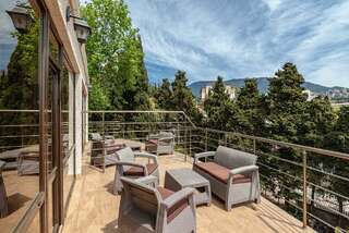 Гостиница Бульвар Ялта 3-местный 1-комнатный номер люкс-13