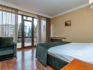 Гостиница Бульвар Ялта Полулюкс с террасой-10