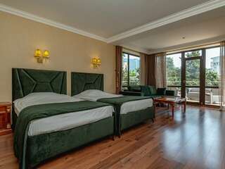 Гостиница Бульвар Ялта Люкс с террасой-6