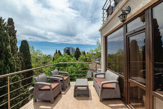 Гостиница Бульвар Ялта Люкс с террасой-14