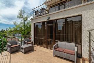 Гостиница Бульвар Ялта 3-местный 1-комнатный номер люкс-15