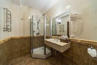 Гостиница Бульвар Ялта 2-местный номер стандарт-10